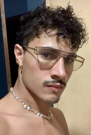 QUEER VIXEN