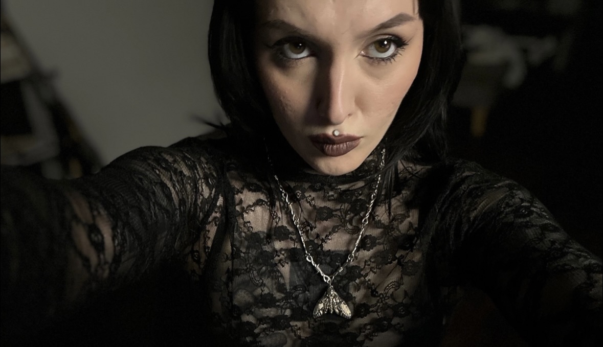 VINYL VIXEN
